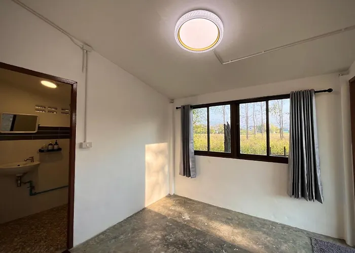 Misfits Hostel Pai