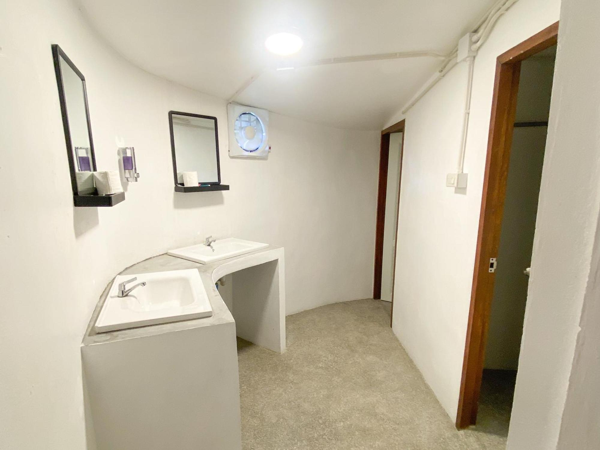 Misfits Hostel